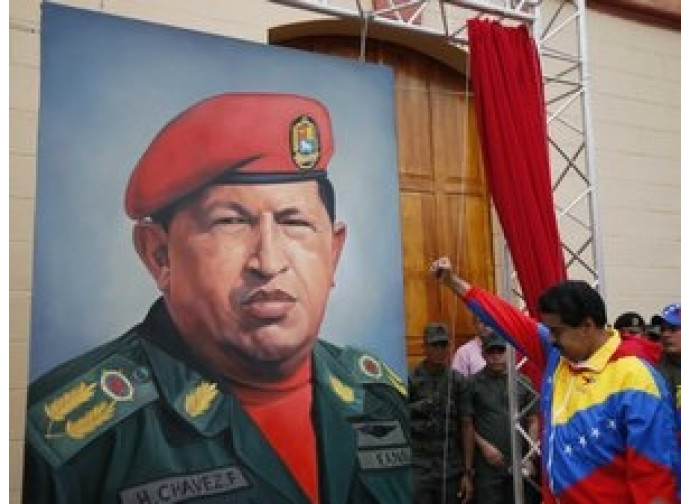 L'omaggio di Maduro a Chavez